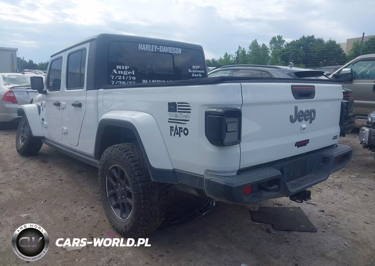 2020 Jeep Gladiator Overland 4X4 VIN:1C6HJTFG9LL174794 - 3