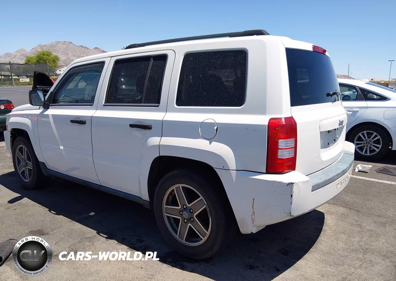 2008 Jeep Patriot Sport VIN:1J8FT28W38D775945 - 3