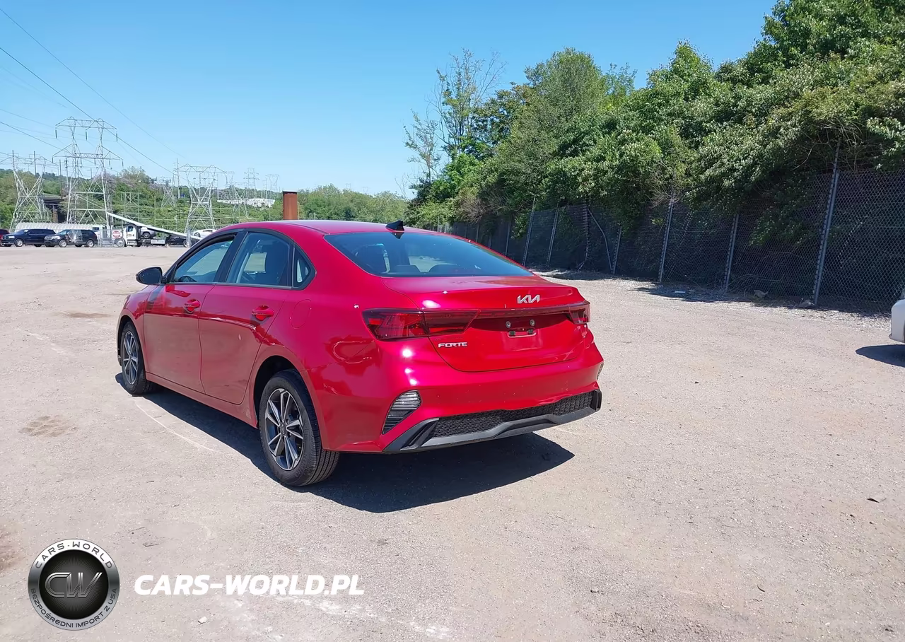 2023 Kia Forte Lxs VIN:3KPF24AD2PE658532 - 3