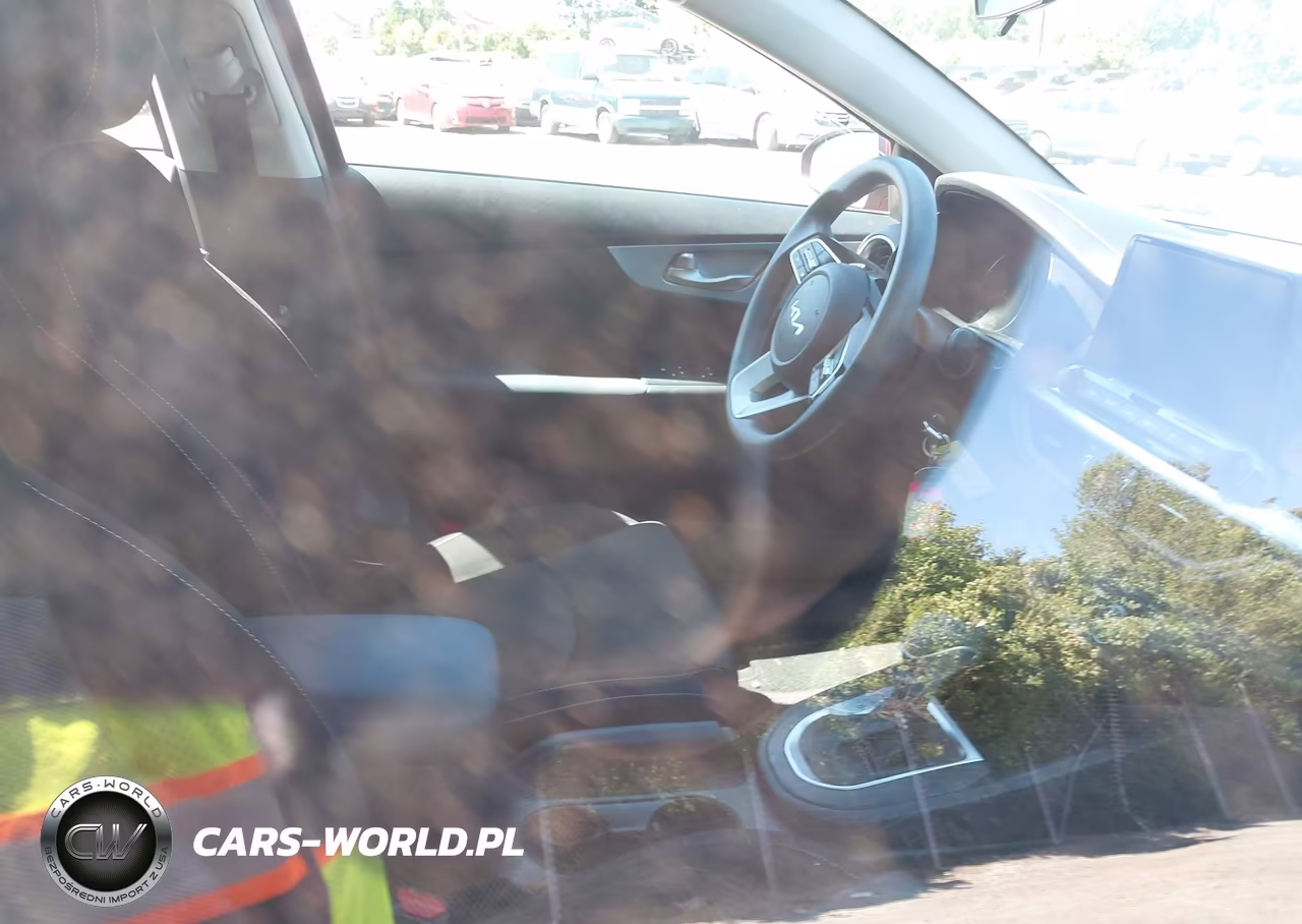 2023 Kia Forte Lxs VIN:3KPF24AD2PE658532 - 5