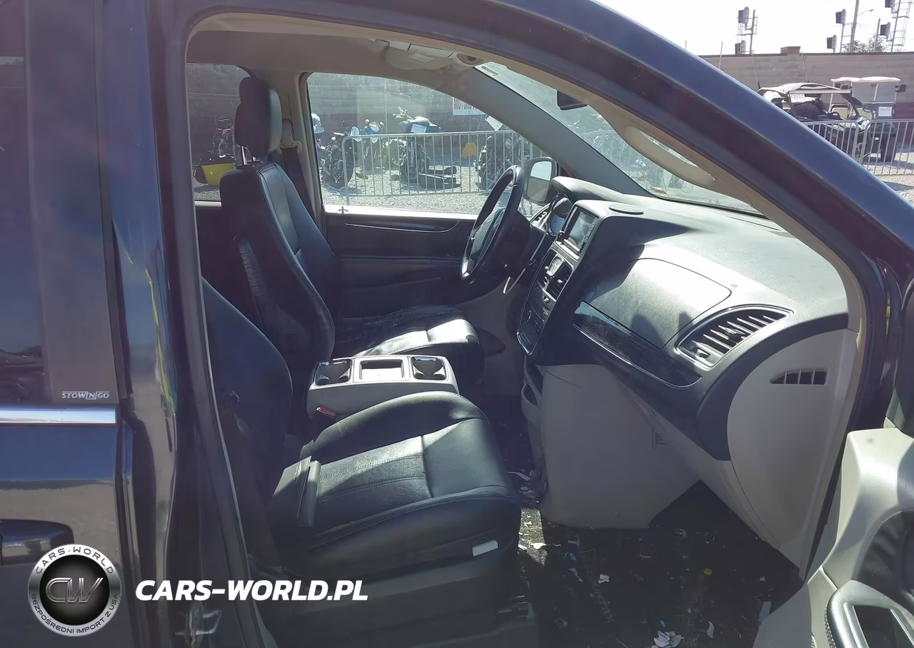 2014 Chrysler Town & Country Touring VIN:2C4RC1BG9ER217414 - 5