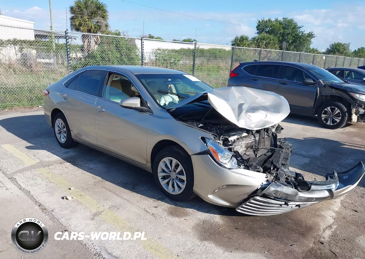 2017 Toyota Camry Le – zdjęcie 1 z 17
