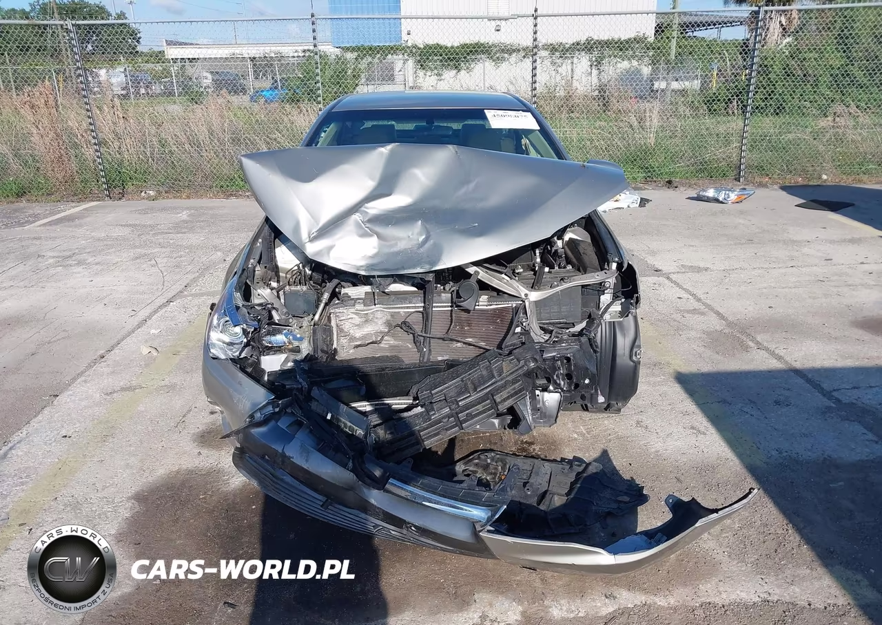 2017 Toyota Camry Le VIN:4T1BF1FK2HU733673 - 13