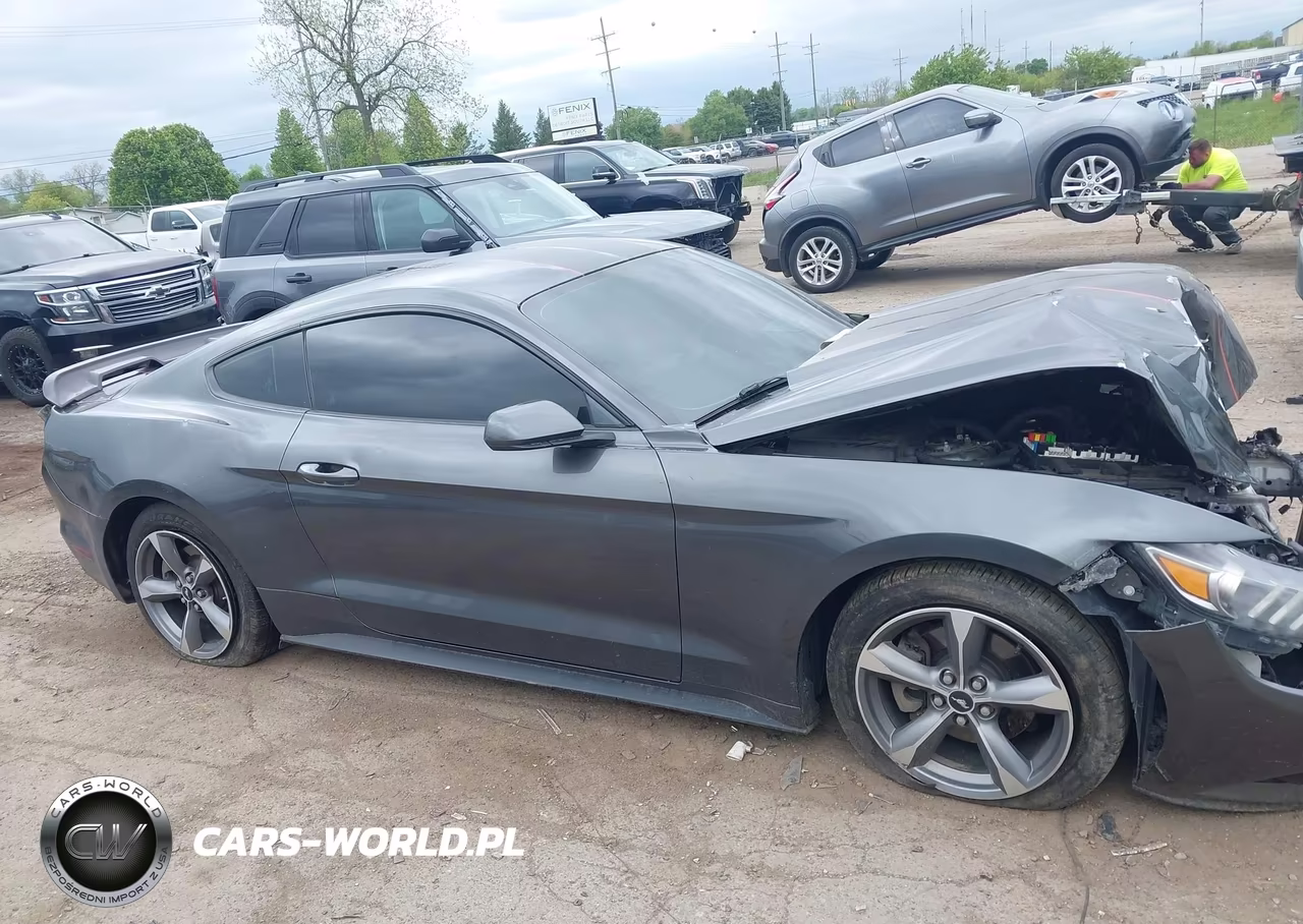 2016 Ford Mustang V6 VIN:1FA6P8AM2G5219003 - 13