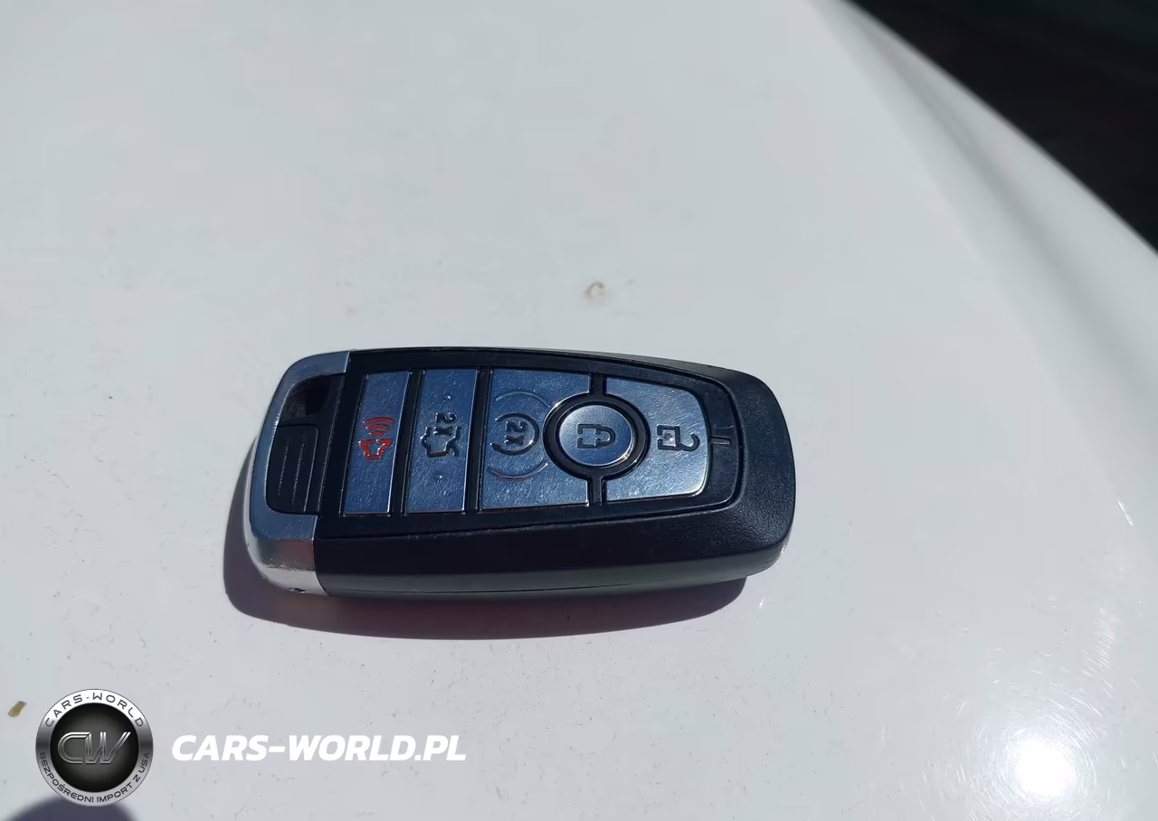 2018 Ford Edge Titanium VIN:2FMPK4K90JBC05857 - 11