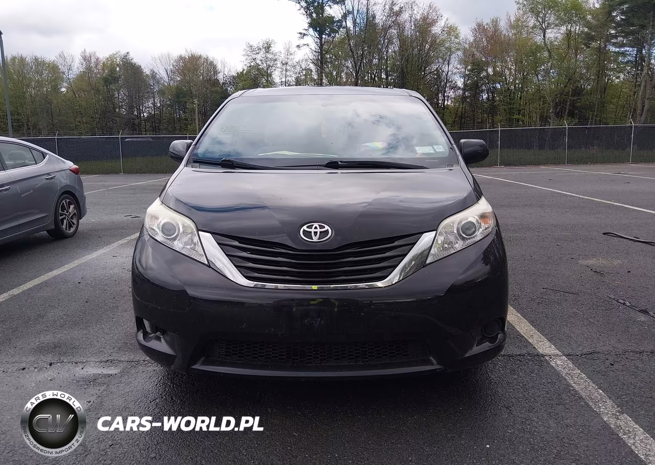 2015 Toyota Sienna Le 8 Passenger VIN:5TDKK3DC2FS661267 - 12