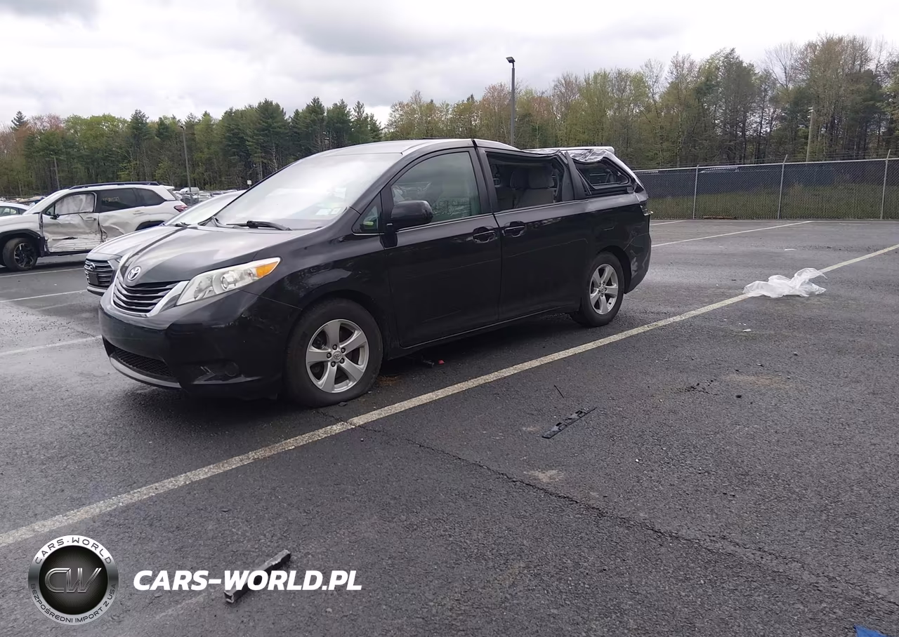 2015 Toyota Sienna Le 8 Passenger VIN:5TDKK3DC2FS661267 - 2