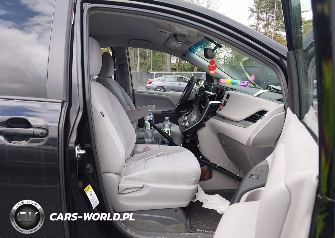 2015 Toyota Sienna Le 8 Passenger VIN:5TDKK3DC2FS661267 - 5