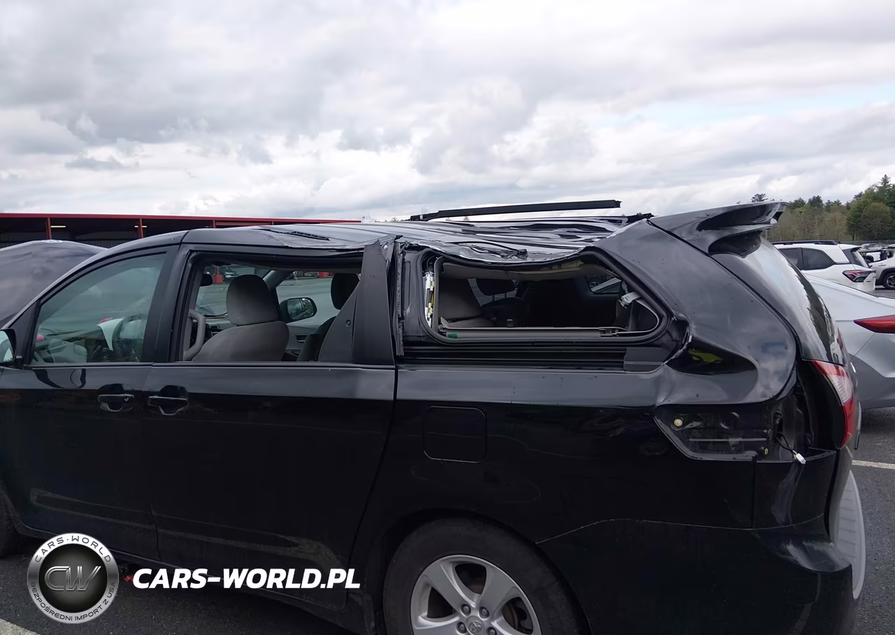2015 Toyota Sienna Le 8 Passenger VIN:5TDKK3DC2FS661267 - 6