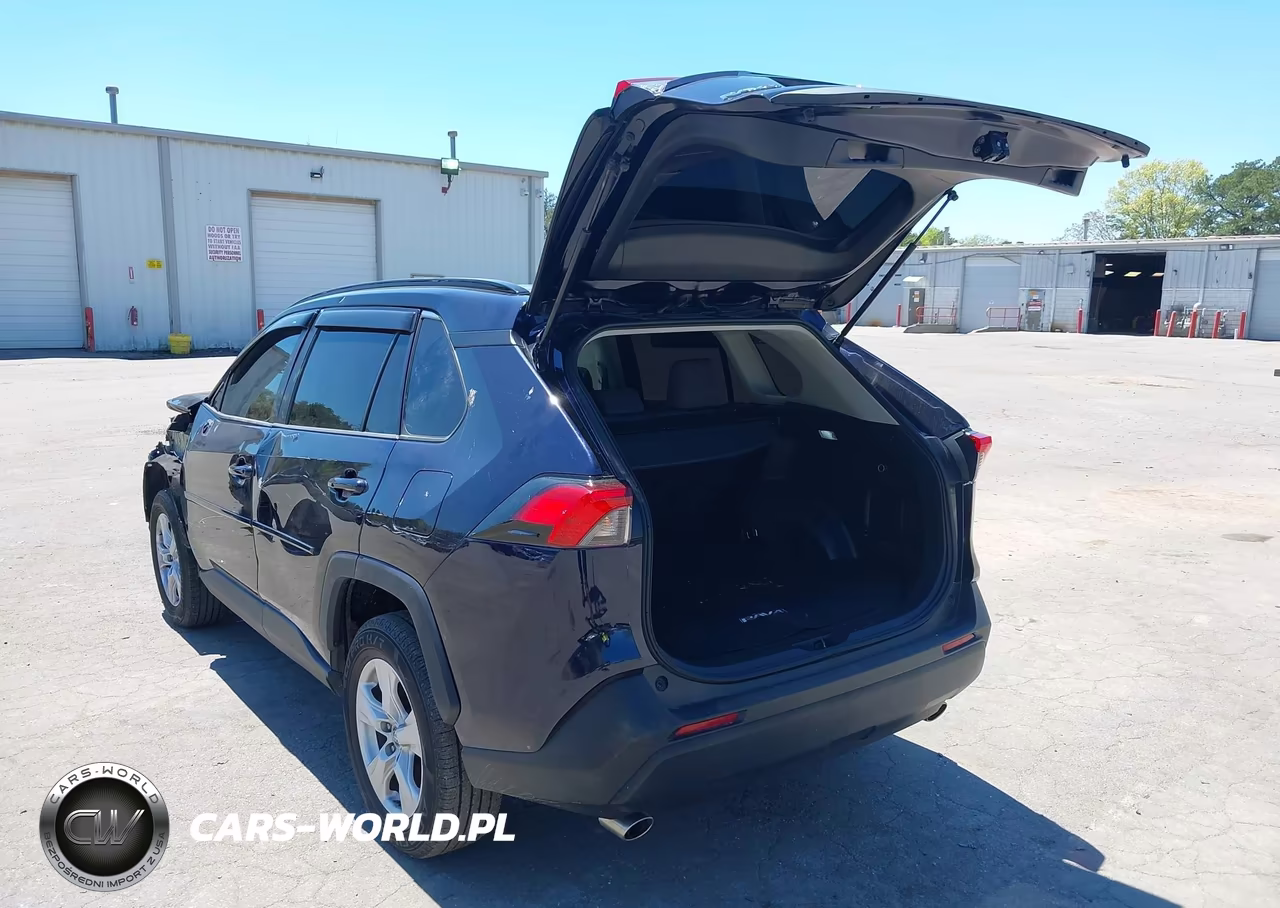 2020 Toyota Rav4 Xle VIN:2T3P1RFV6LW098034 - 3