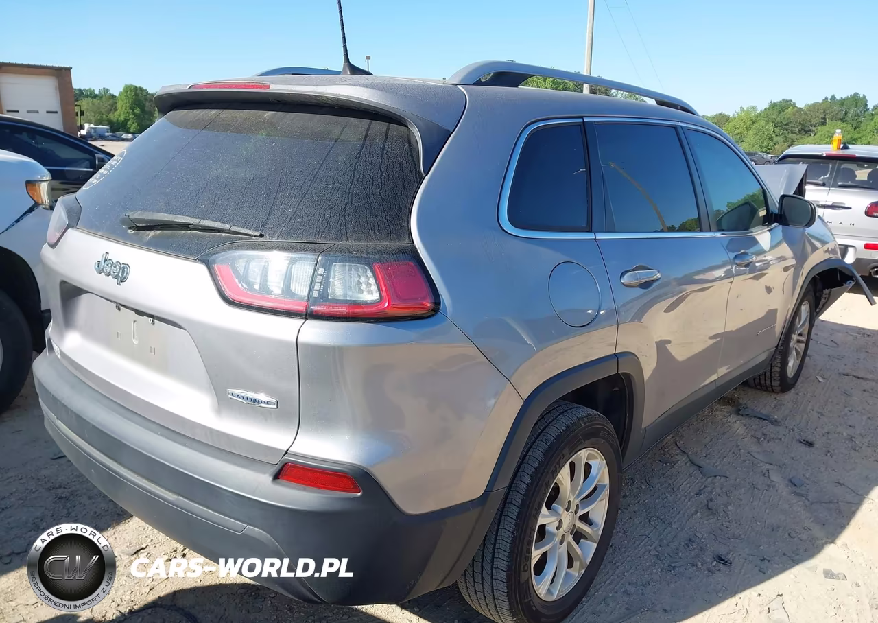 2019 Jeep Cherokee Latitude Fwd VIN:1C4PJLCB6KD187220 - 4