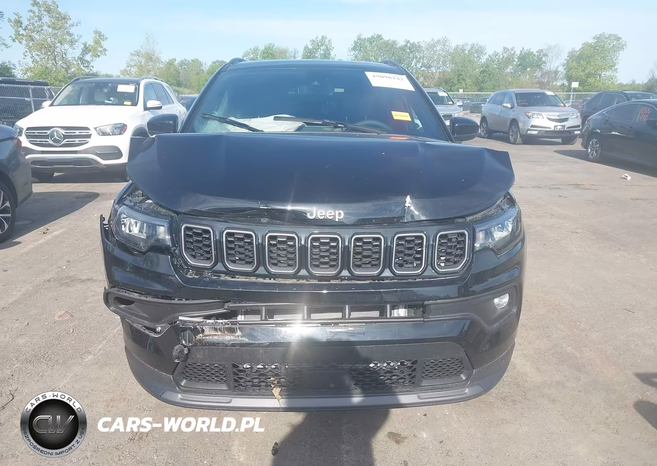 2025 Jeep Compass Latitude 4X4 VIN:3C4NJDBN1ST567875 - 12