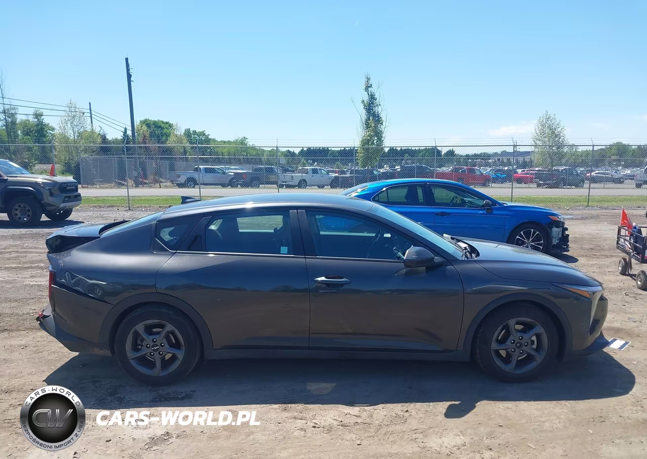 2025 Kia K4 Lxs VIN:3KPFT4DE5SE018244 - 13