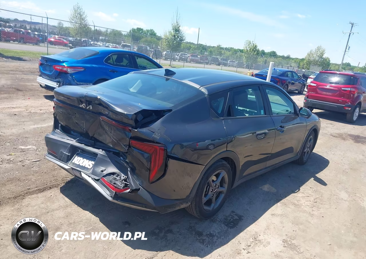 2025 Kia K4 Lxs VIN:3KPFT4DE5SE018244 - 4