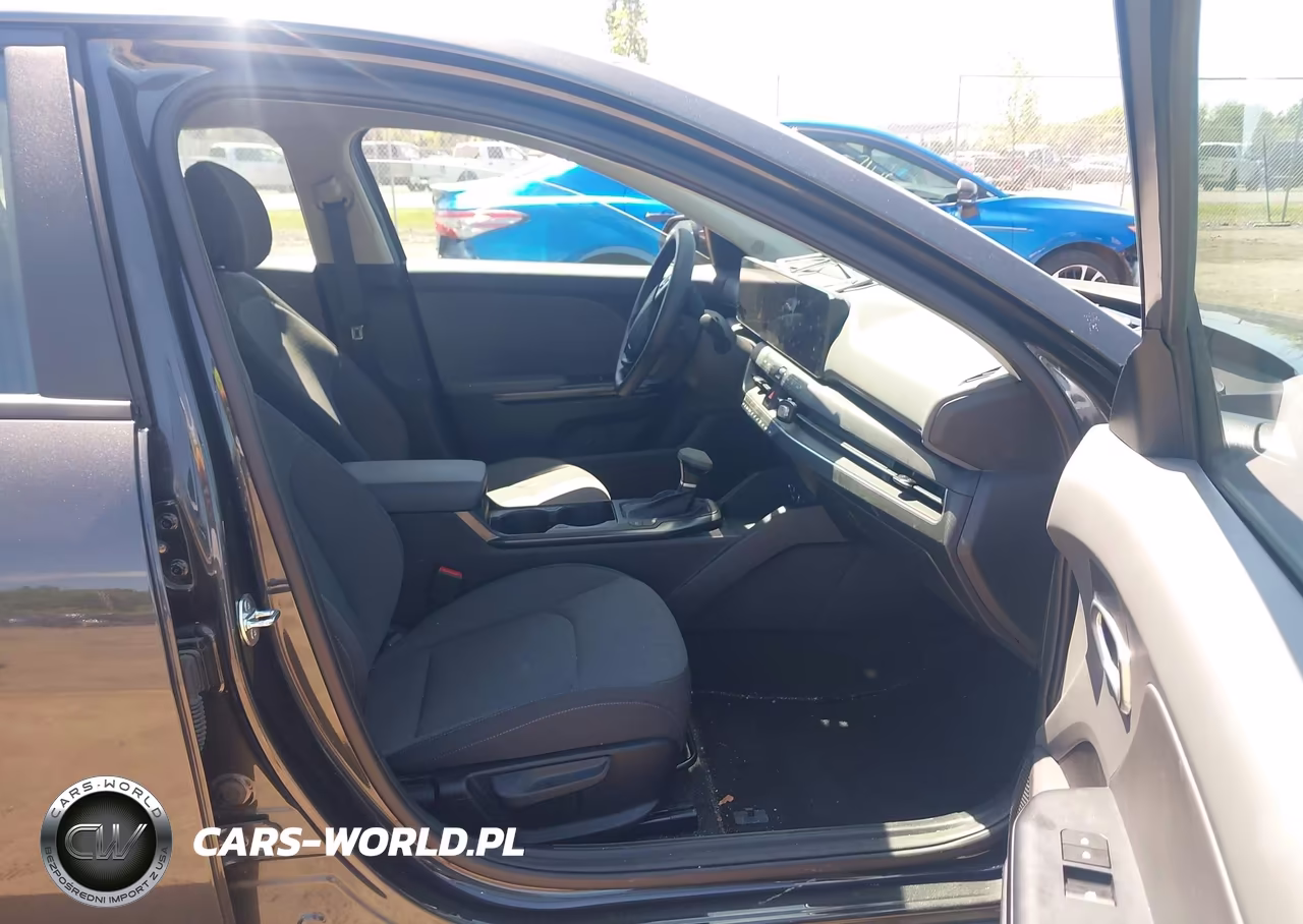 2025 Kia K4 Lxs VIN:3KPFT4DE5SE018244 - 5