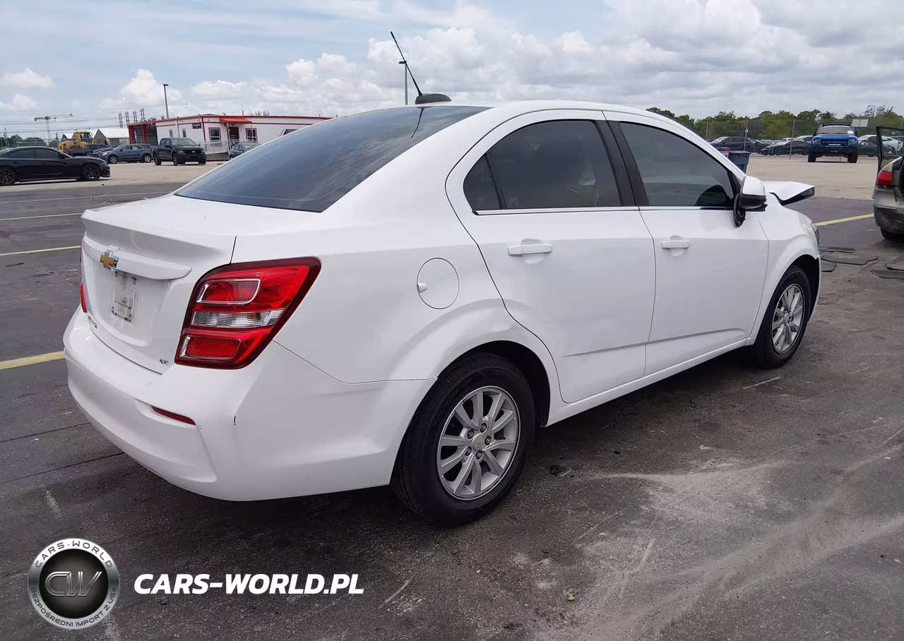 2019 Chevrolet Sonic Lt Auto VIN:1G1JD5SB0K4119014 - 4