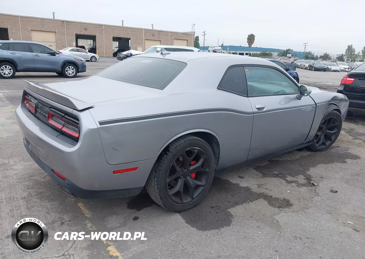 2015 Dodge Challenger Sxt Plus VIN:2C3CDZBG1FH855833 - 4