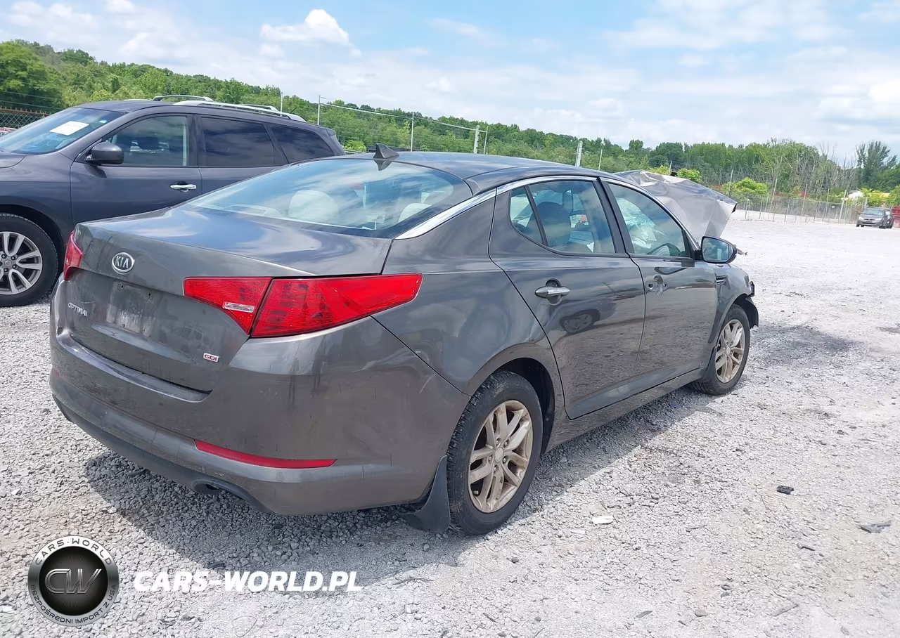 2012 Kia Optima Lx VIN:5XXGM4A74CG057570 - 4