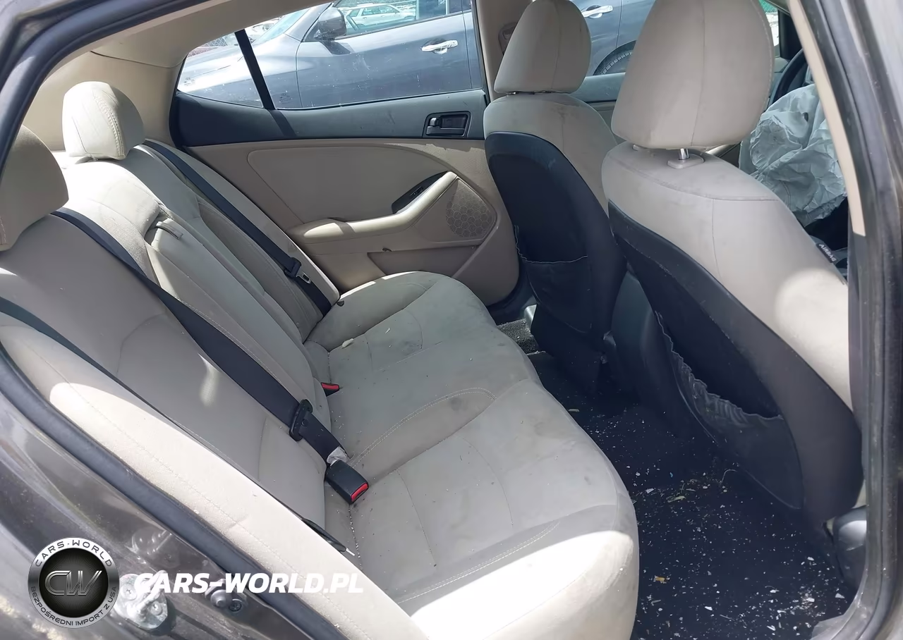 2012 Kia Optima Lx VIN:5XXGM4A74CG057570 - 8