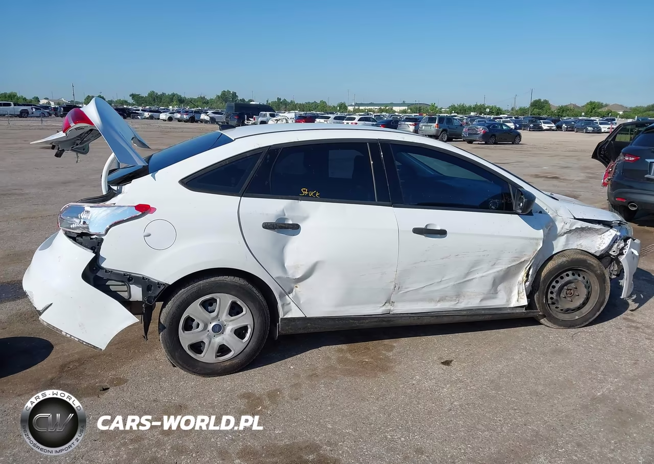 2017 Ford Focus S VIN:1FADP3E22HL229580 - 13