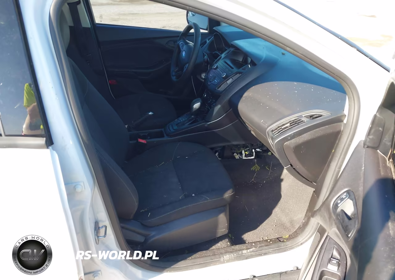2017 Ford Focus S VIN:1FADP3E22HL229580 - 5