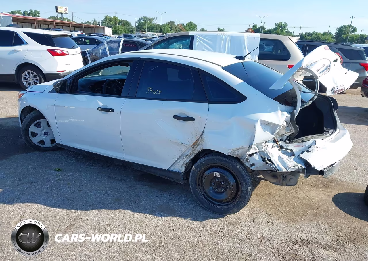 2017 Ford Focus S VIN:1FADP3E22HL229580 - 6