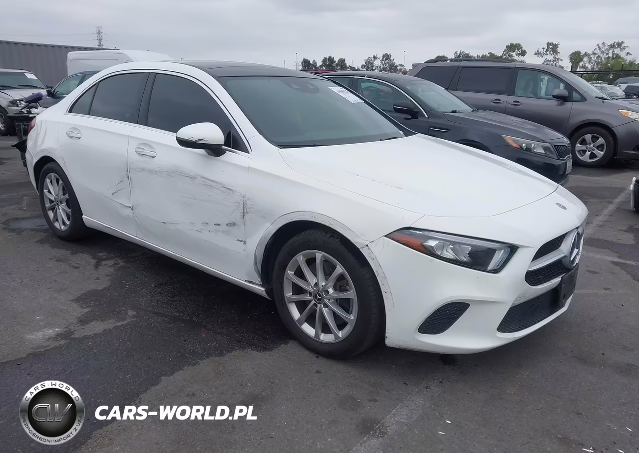 2019 Mercedes-Benz A 220