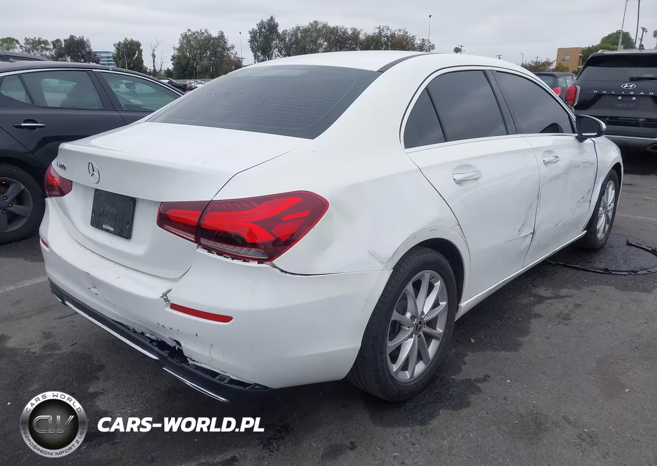 2019 Mercedes-Benz A 220 VIN:WDD3G4EB3KW001479 - 4
