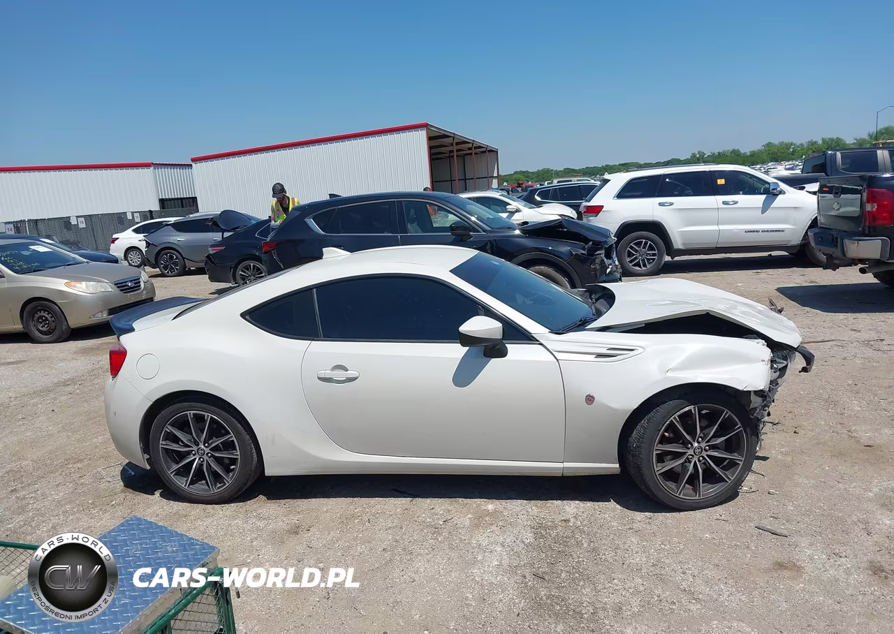 2017 Toyota 86 VIN:JF1ZNAA11H8703437 - 12