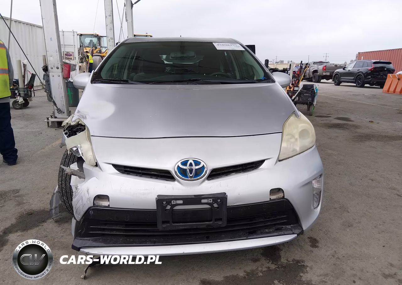 2013 Toyota Prius Two VIN:JTDKN3DU8D5565596 - 12
