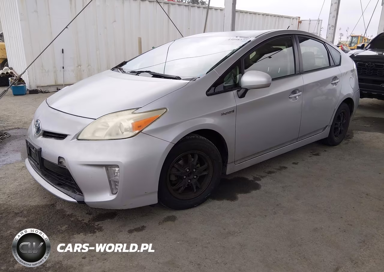 2013 Toyota Prius Two VIN:JTDKN3DU8D5565596 - 2