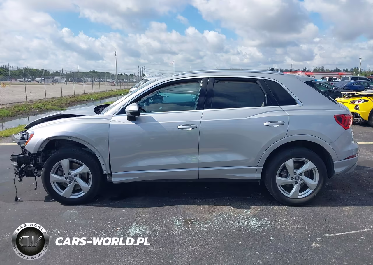 2019 Audi Q3 2.0T Premium VIN:WA1AECF35K1086065 - 14