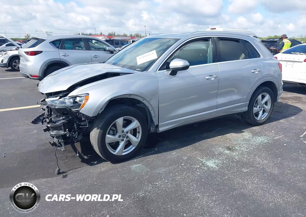 2019 Audi Q3 2.0T Premium VIN:WA1AECF35K1086065 - 2