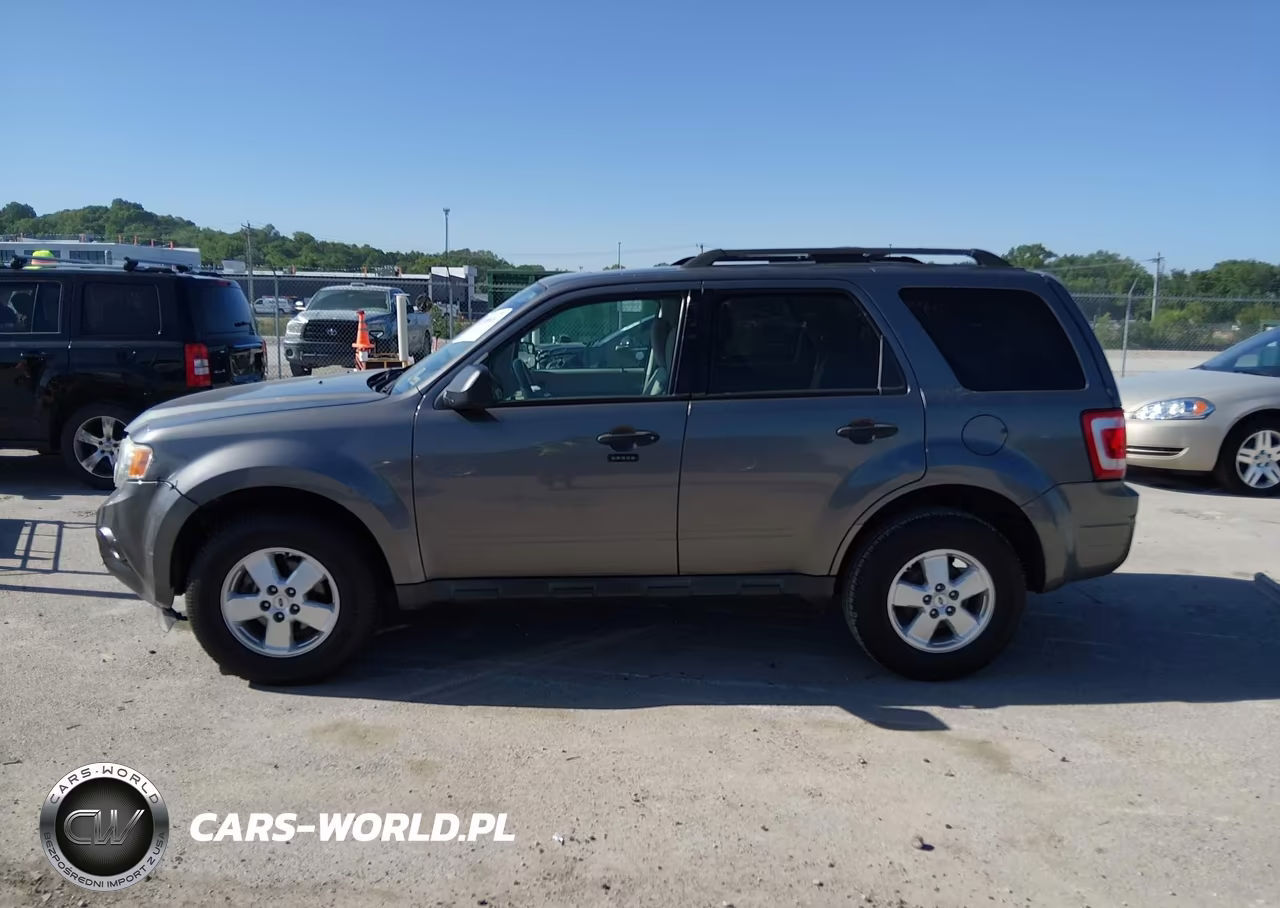 2010 Ford Escape Xlt VIN:1FMCU0D75AKD37872 - 13
