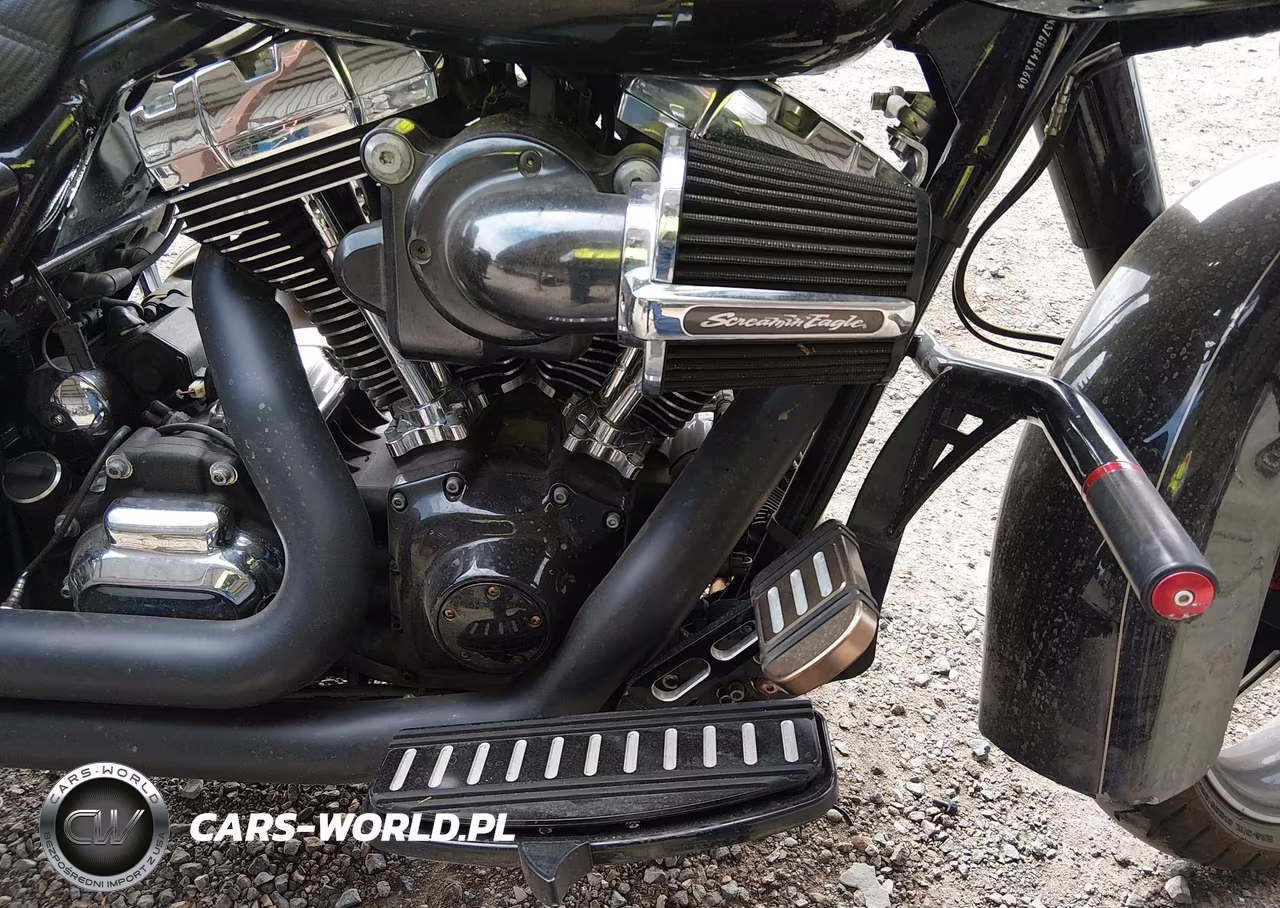 2016 Harley-Davidson Fltrxs Road Glide Special VIN:1HD1KTM37GB641860 - 8