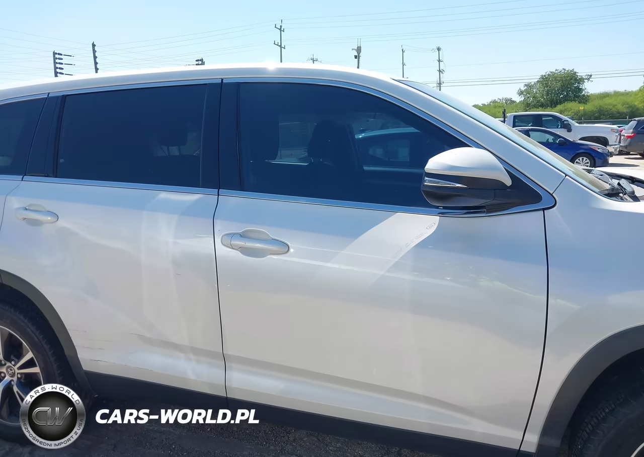 2019 Toyota Highlander Le VIN:5TDZARFH6KS053081 - 13