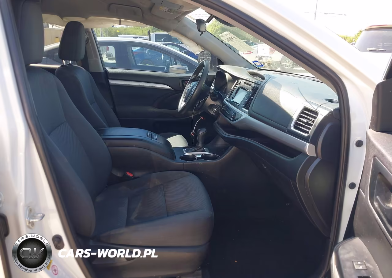 2019 Toyota Highlander Le VIN:5TDZARFH6KS053081 - 5