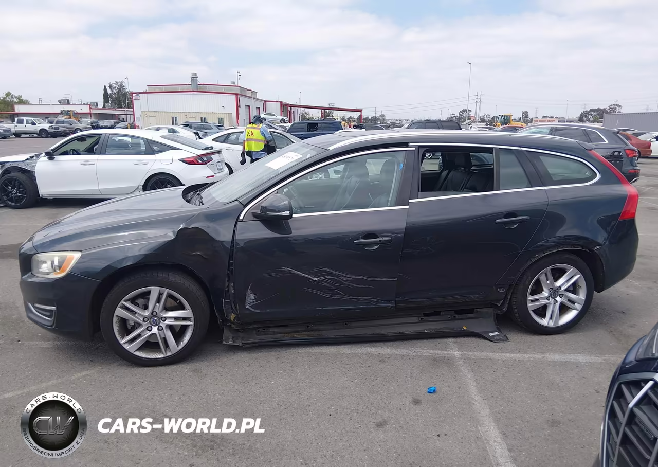 2015 Volvo V60 T5 Premier Plus VIN:YV1612SC5F1207152 - 14