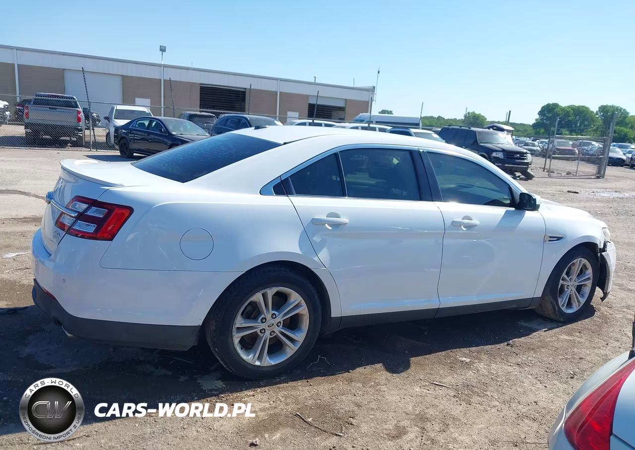 2015 Ford Taurus Sel VIN:1FAHP2E95FG137944 - 13