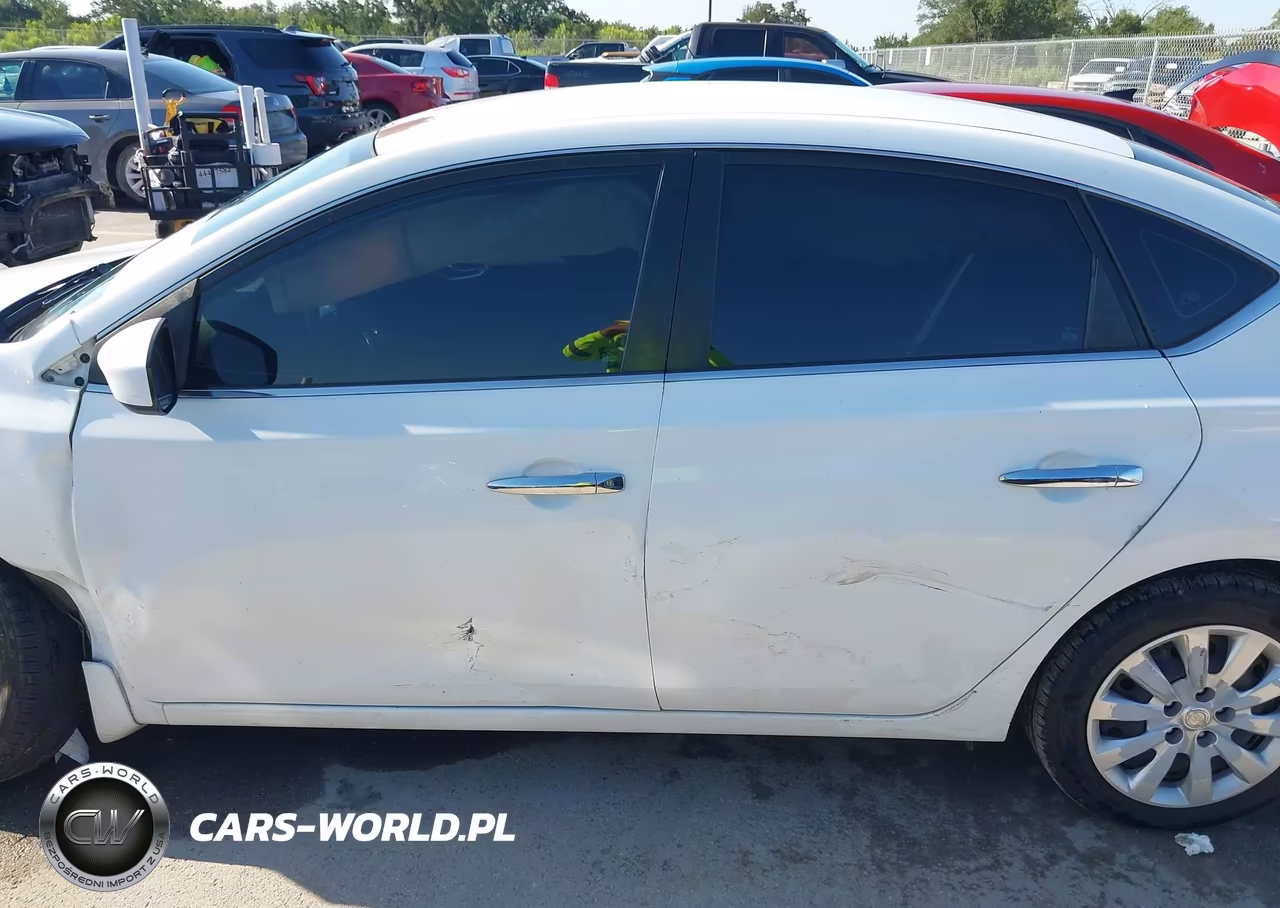 2015 Nissan Sentra S VIN:3N1AB7AP3FY368466 - 15