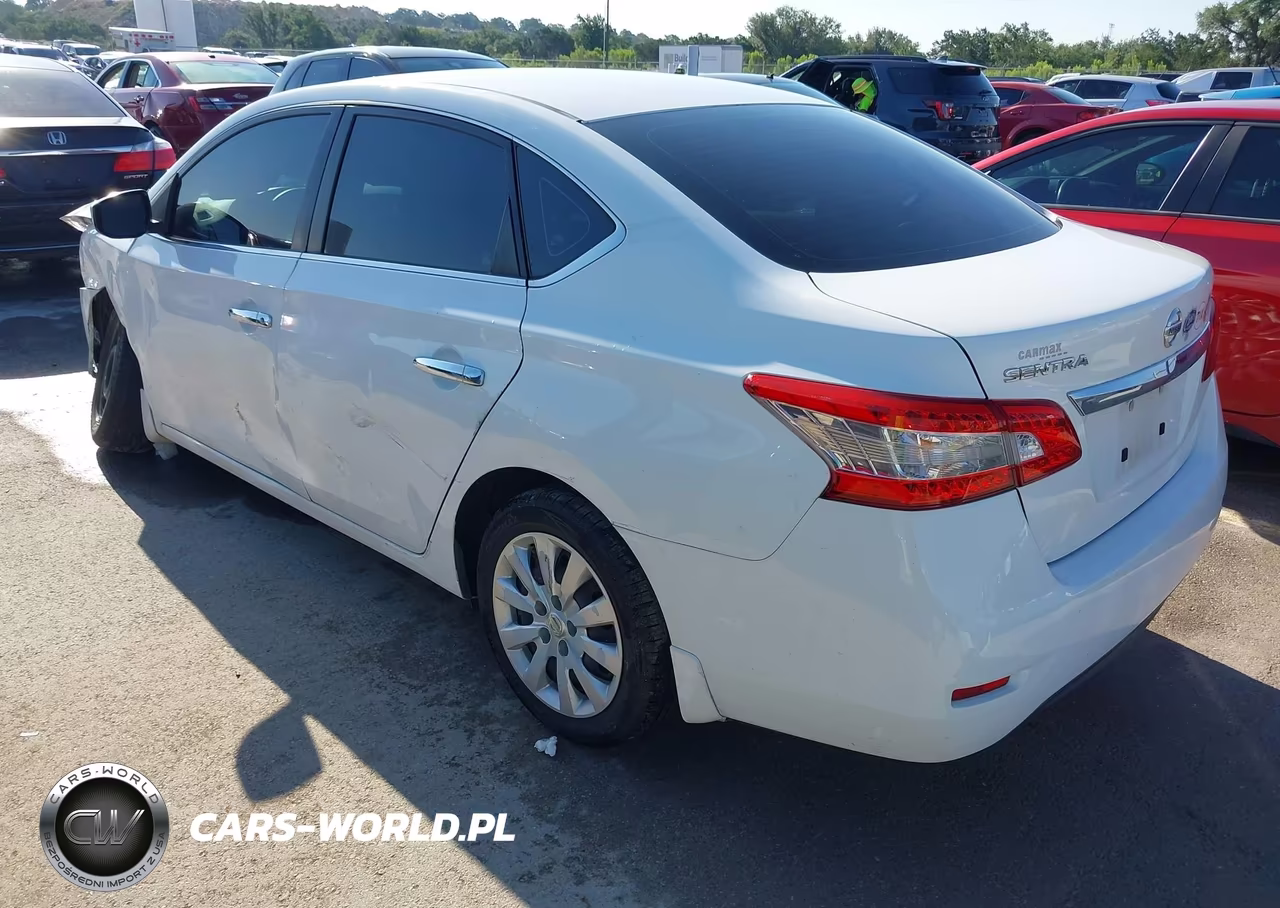 2015 Nissan Sentra S VIN:3N1AB7AP3FY368466 - 3