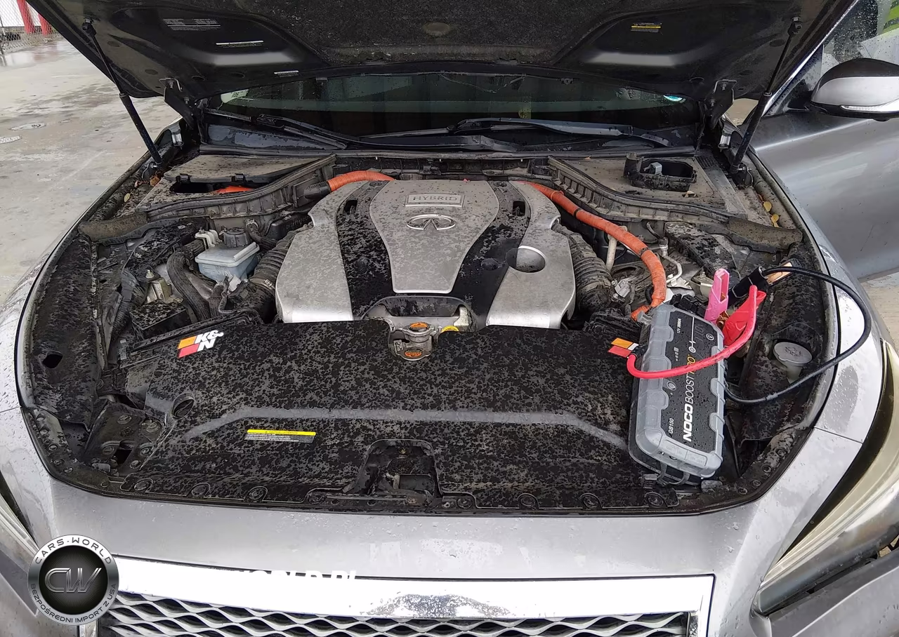 2016 Infiniti Q50 Hybrid VIN:JN1AV7AP8GM490235 - 10