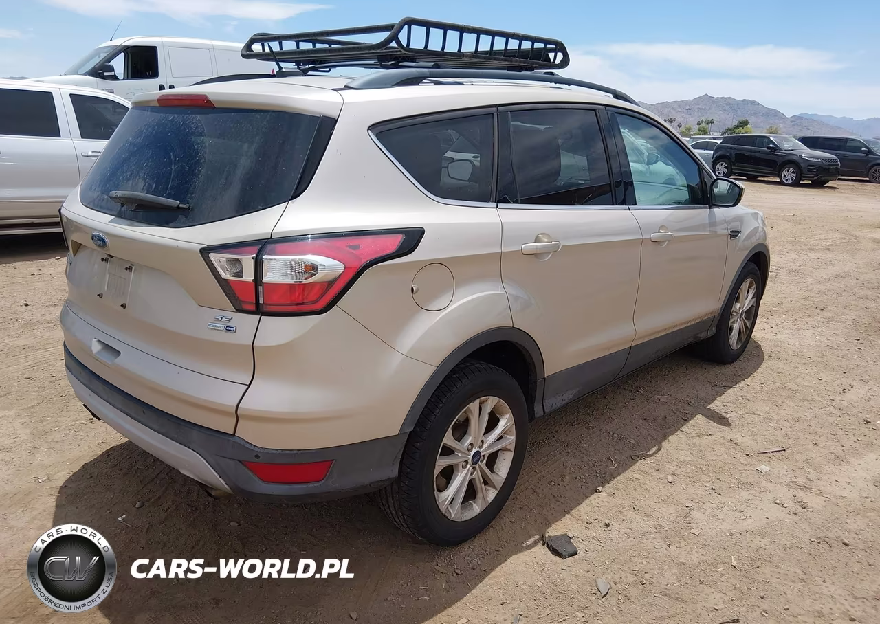 2017 Ford Escape Se VIN:1FMCU9GD0HUE97467 - 4