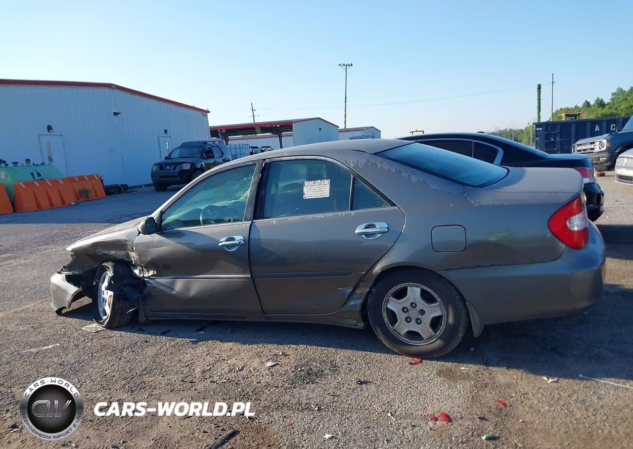 2002 Toyota Camry Le V6 VIN:4T1BF32K52U517552 - 15