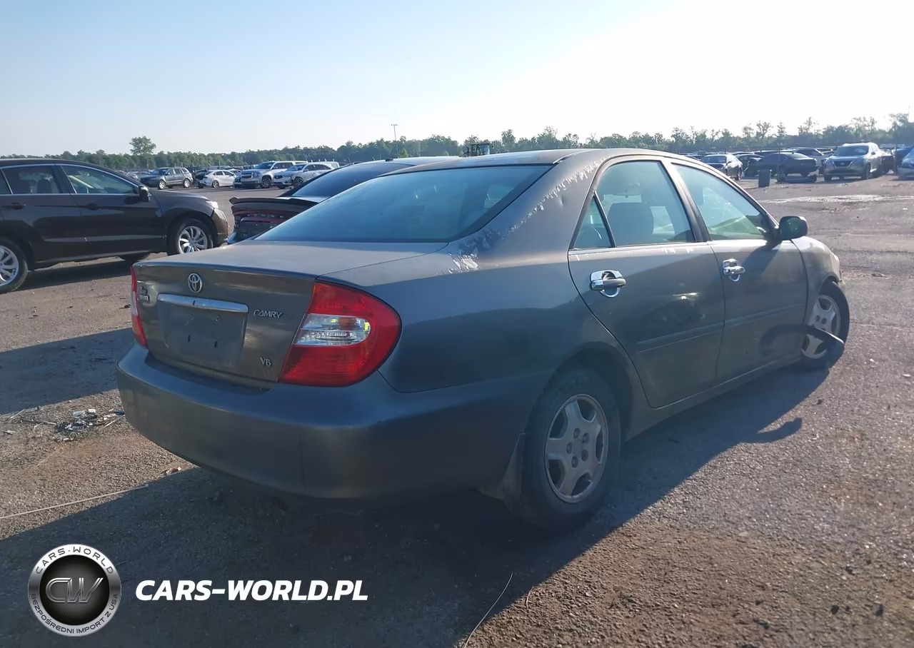 2002 Toyota Camry Le V6 VIN:4T1BF32K52U517552 - 4