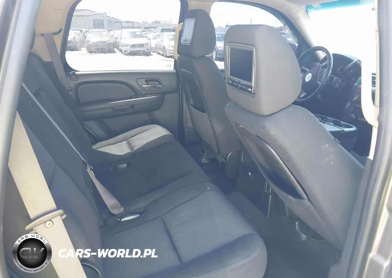 2011 Chevrolet Tahoe Ls VIN:1GNSCAE04BR227504 - 8