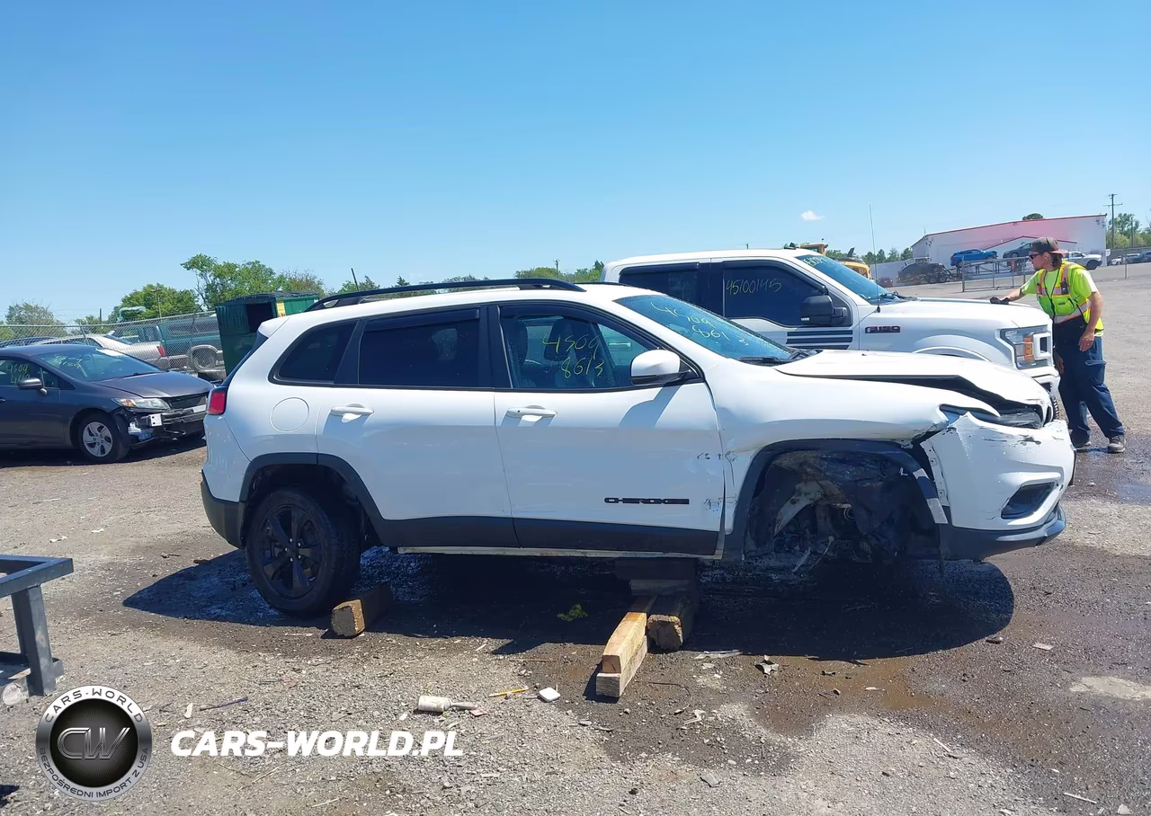2021 Jeep Cherokee Altitude 4X4 VIN:1C4PJMLB0MD105619 - 13