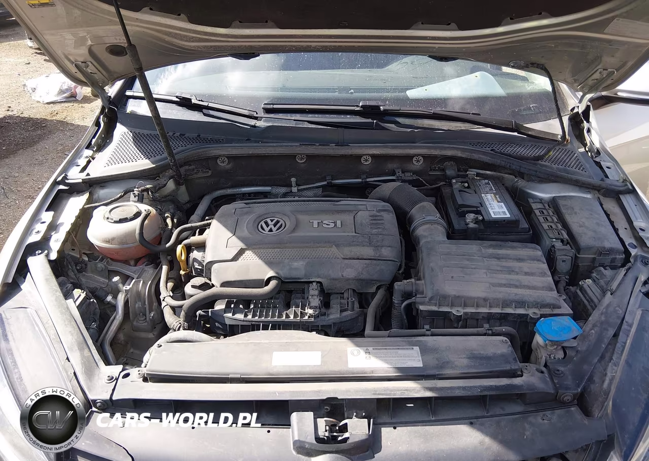 2018 Volkswagen Golf VIN:3VWG17AU2JM255475 - 10