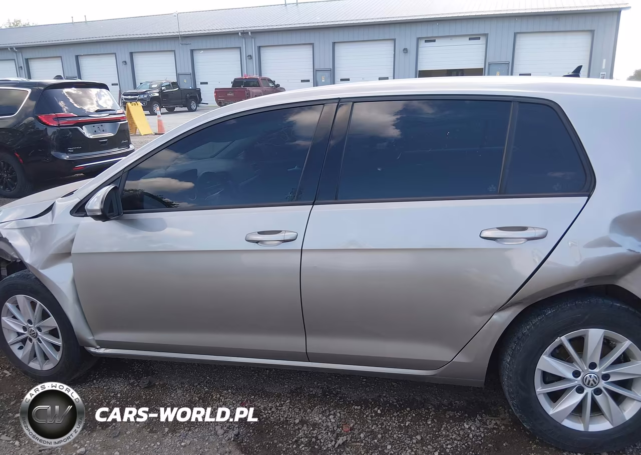 2018 Volkswagen Golf VIN:3VWG17AU2JM255475 - 14