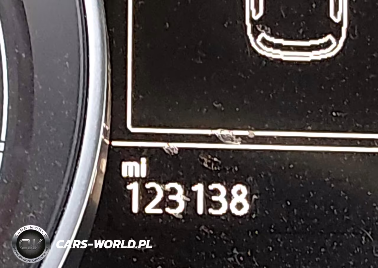 2018 Volkswagen Golf VIN:3VWG17AU2JM255475 - 15